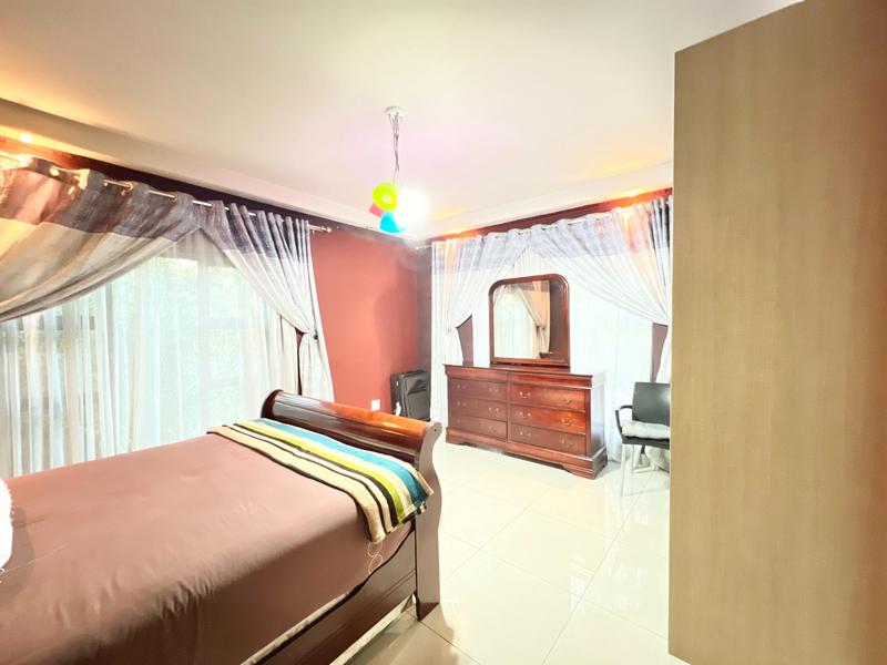 7 Bedroom Property for Sale in Buccleuch Gauteng