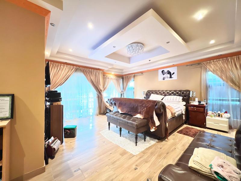 7 Bedroom Property for Sale in Buccleuch Gauteng