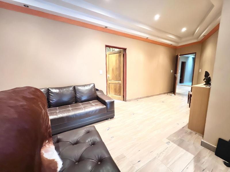 7 Bedroom Property for Sale in Buccleuch Gauteng