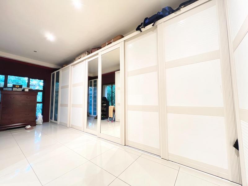 7 Bedroom Property for Sale in Buccleuch Gauteng