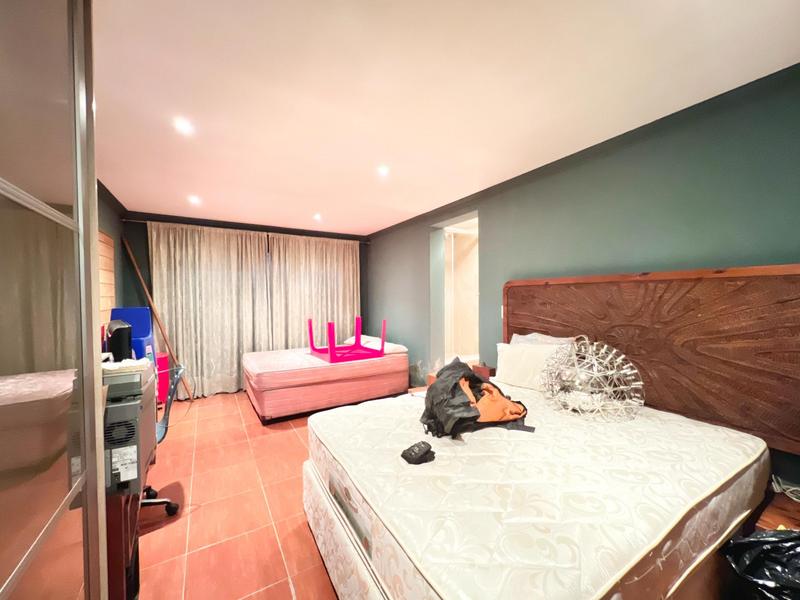 7 Bedroom Property for Sale in Buccleuch Gauteng