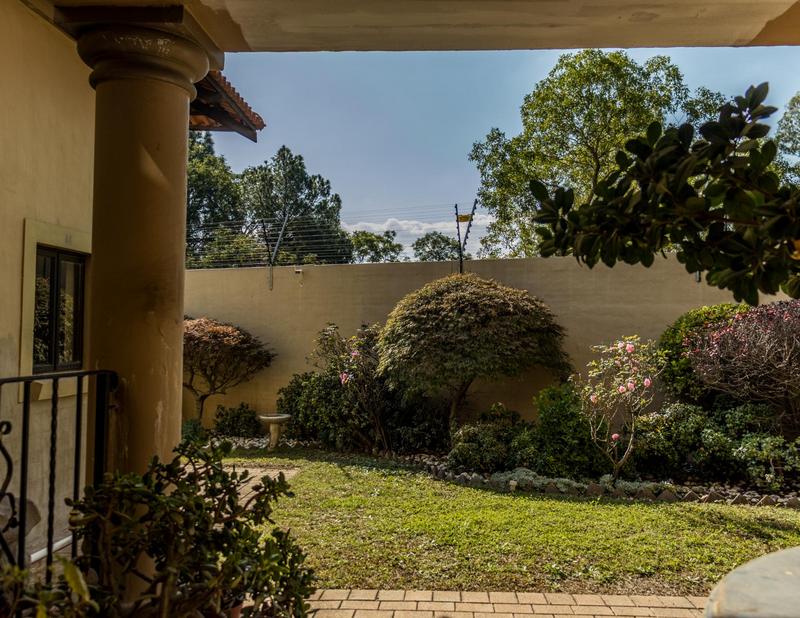 6 Bedroom Property for Sale in Beverley Gauteng