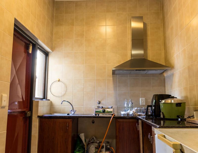 6 Bedroom Property for Sale in Beverley Gauteng