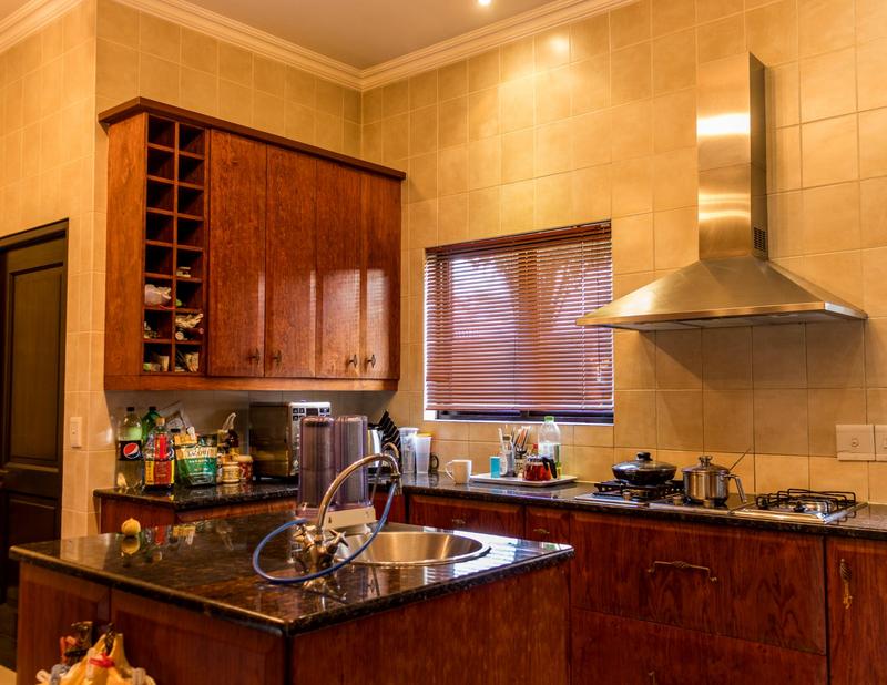 6 Bedroom Property for Sale in Beverley Gauteng