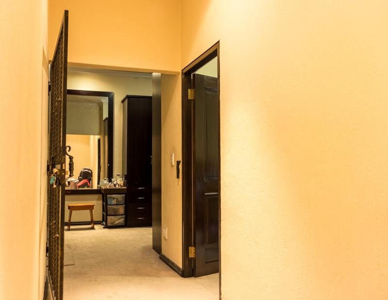 6 Bedroom Property for Sale in Beverley Gauteng