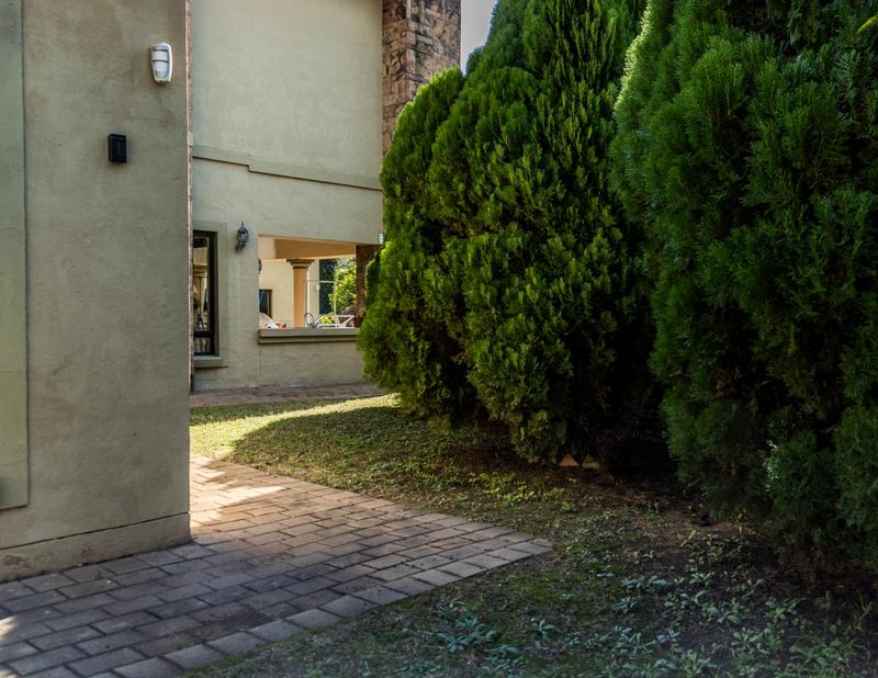 6 Bedroom Property for Sale in Beverley Gauteng