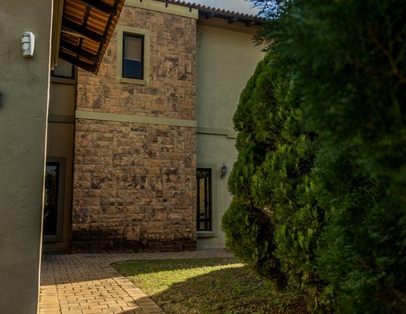 6 Bedroom Property for Sale in Beverley Gauteng