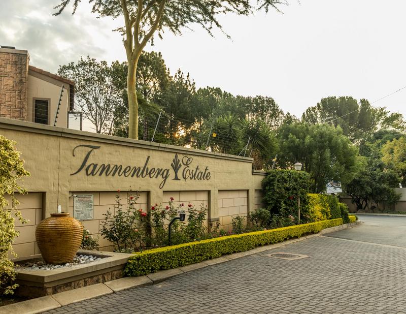 6 Bedroom Property for Sale in Beverley Gauteng
