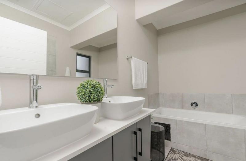 3 Bedroom Property for Sale in Sinoville Gauteng