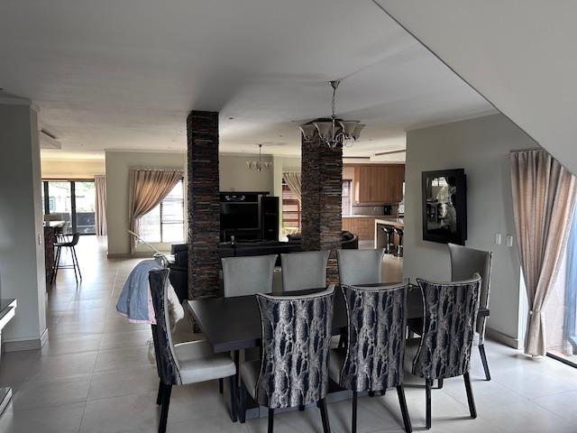 5 Bedroom Property for Sale in Zambezi Country Estate Gauteng