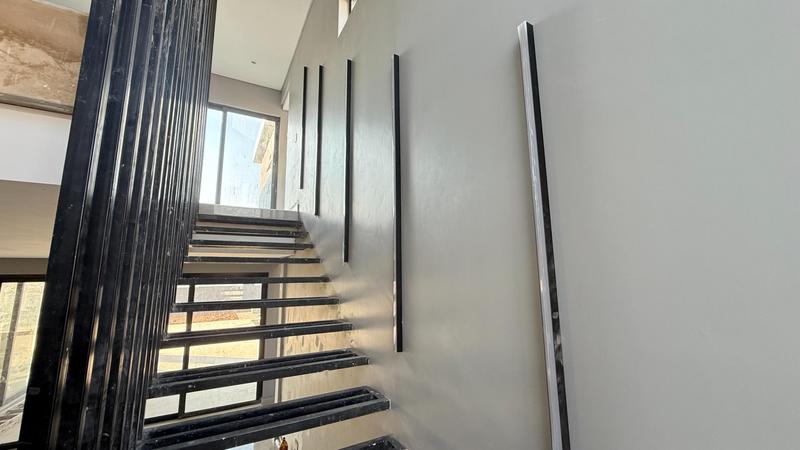 4 Bedroom Property for Sale in Midstream Heights Gauteng