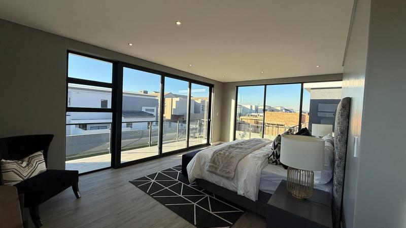4 Bedroom Property for Sale in Midstream Heights Gauteng