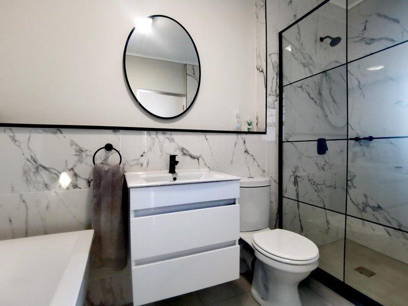 To Let 3 Bedroom Property for Rent in Waterfall Gauteng