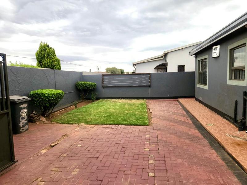 To Let 3 Bedroom Property for Rent in Glen Ridge Gauteng