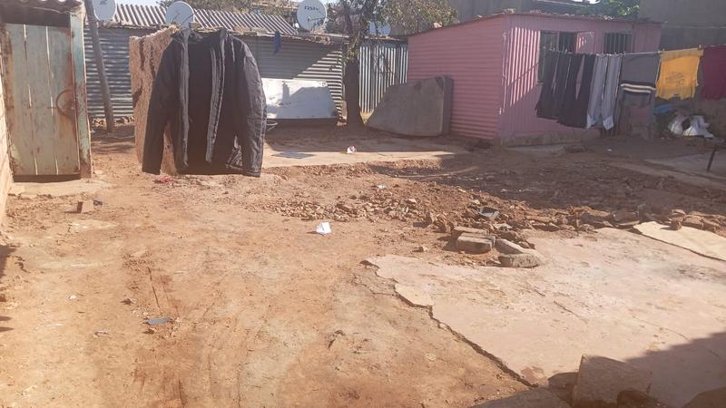 2 Bedroom Property for Sale in Chiawelo Gauteng