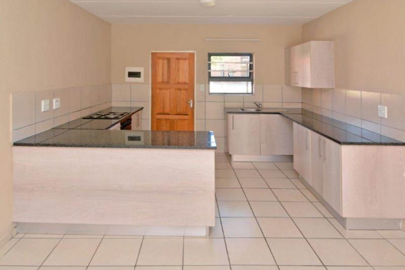 To Let 2 Bedroom Property for Rent in Karenpark Gauteng