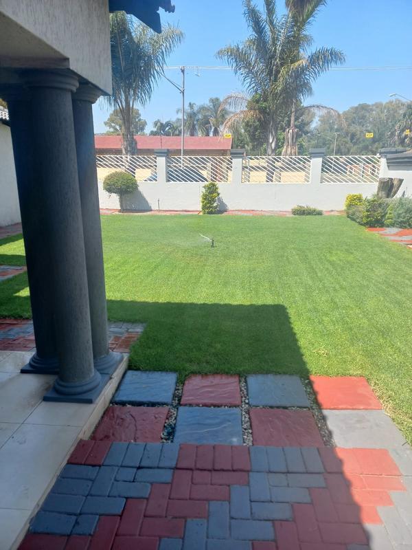 To Let 4 Bedroom Property for Rent in Claremont Gauteng