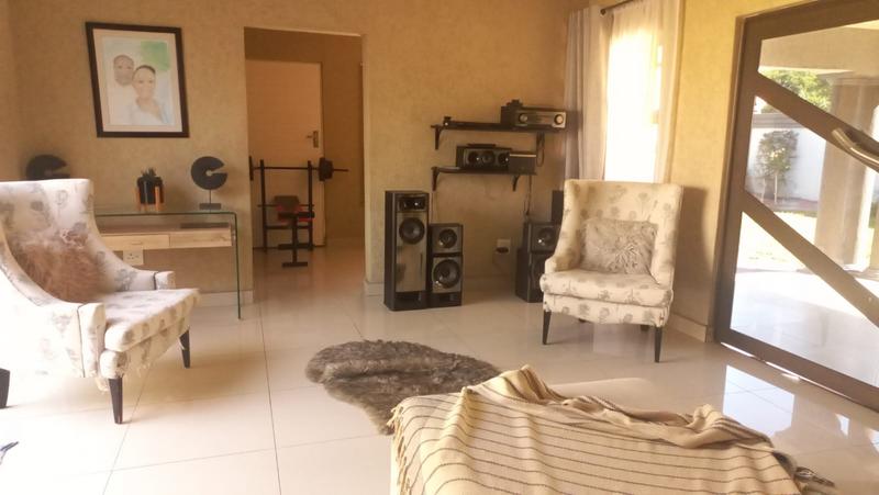 To Let 4 Bedroom Property for Rent in Claremont Gauteng
