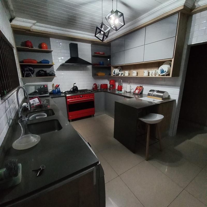 To Let 4 Bedroom Property for Rent in Claremont Gauteng