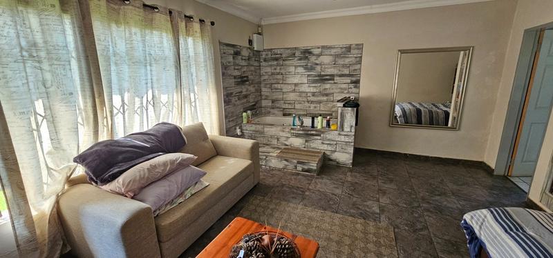 4 Bedroom Property for Sale in Haakdoornboom AH Gauteng