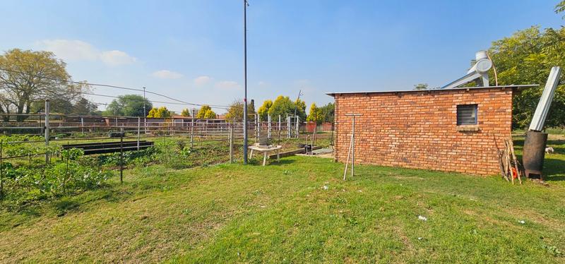 4 Bedroom Property for Sale in Haakdoornboom AH Gauteng