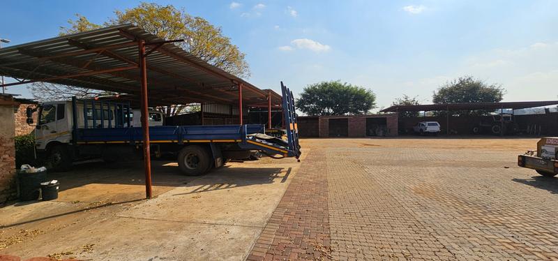4 Bedroom Property for Sale in Haakdoornboom AH Gauteng