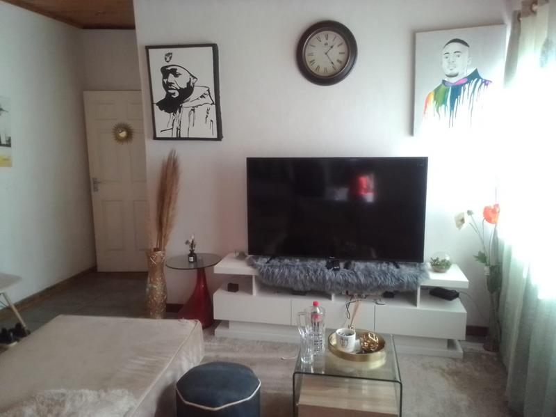 1 Bedroom Property for Sale in The Hill Gauteng