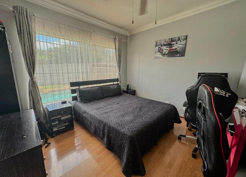 4 Bedroom Property for Sale in Ormonde View Gauteng
