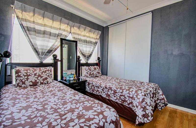 4 Bedroom Property for Sale in Ormonde View Gauteng