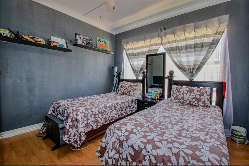 4 Bedroom Property for Sale in Ormonde View Gauteng