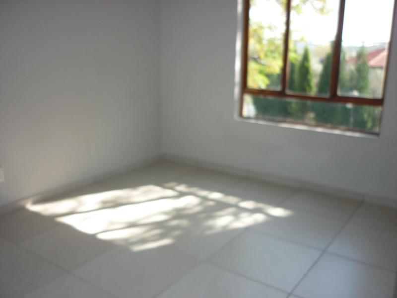 To Let 2 Bedroom Property for Rent in Fourways Gauteng