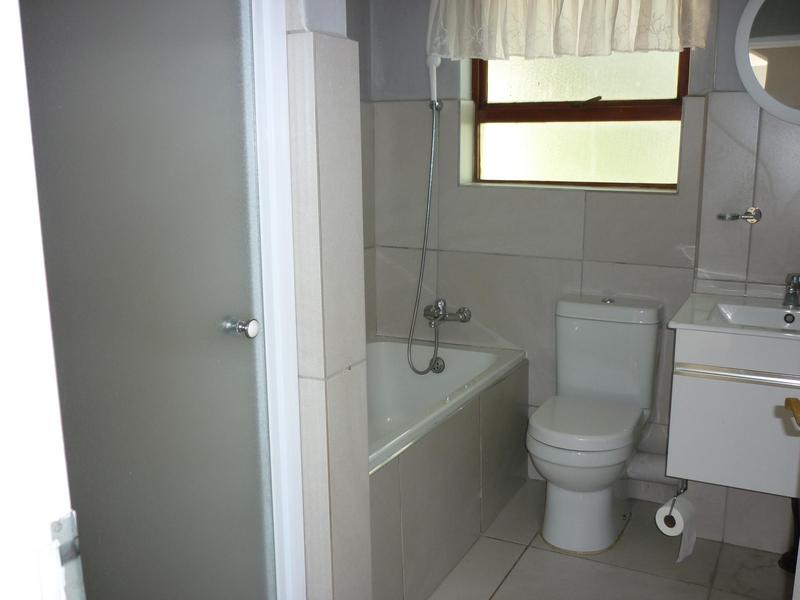 To Let 2 Bedroom Property for Rent in Fourways Gauteng