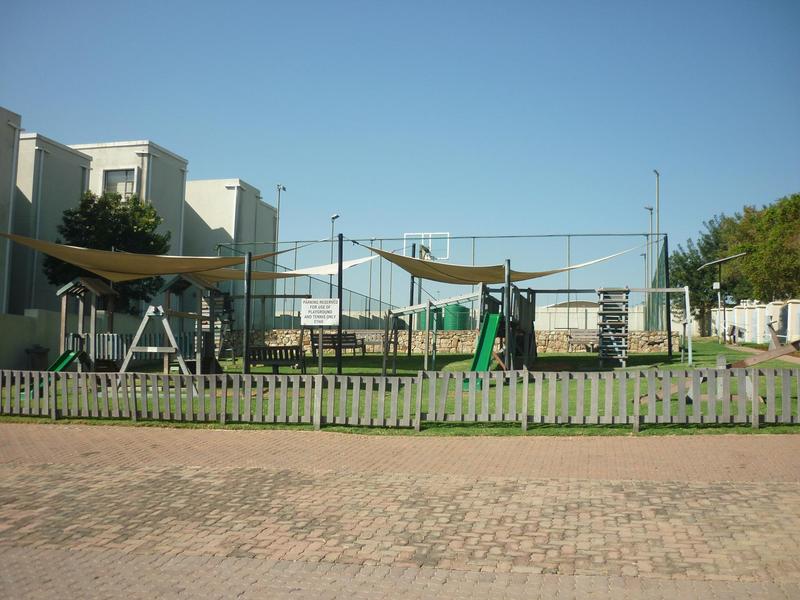 To Let 2 Bedroom Property for Rent in Fourways Gauteng