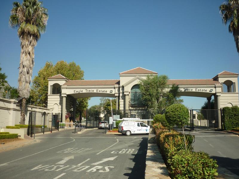 To Let 2 Bedroom Property for Rent in Fourways Gauteng