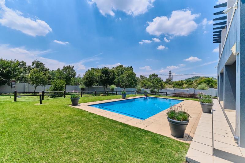 To Let 1 Bedroom Property for Rent in Lonehill Gauteng