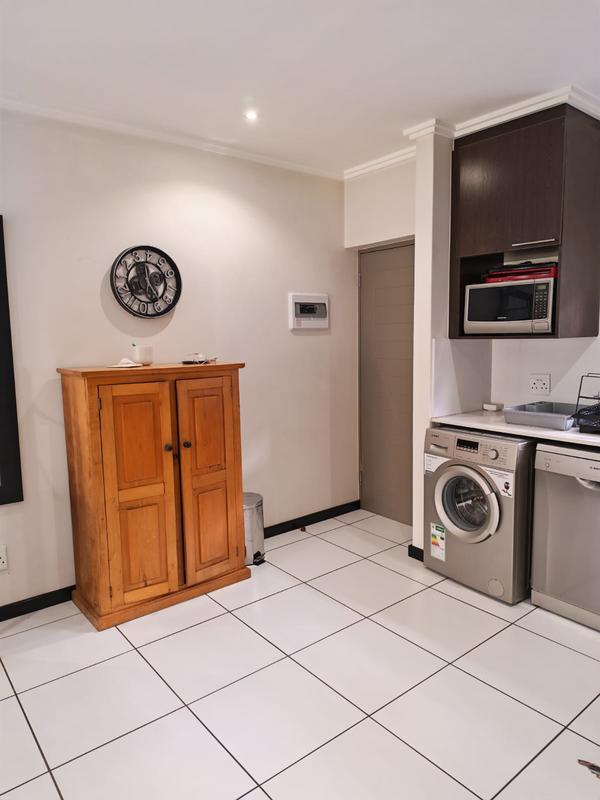 To Let 1 Bedroom Property for Rent in Lonehill Gauteng