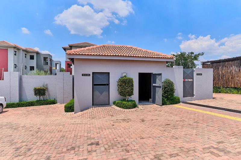 To Let 1 Bedroom Property for Rent in Lonehill Gauteng