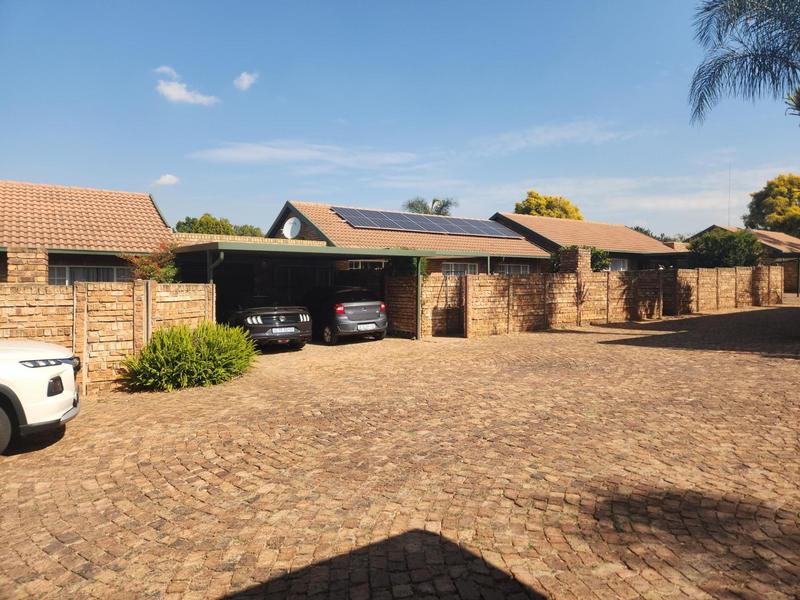 2 Bedroom Property for Sale in Highveld Gauteng