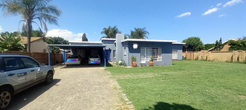 4 Bedroom Property for Sale in Sinoville Gauteng