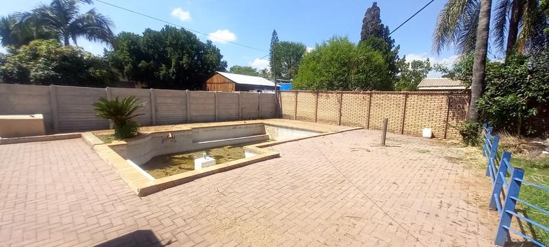 4 Bedroom Property for Sale in Sinoville Gauteng