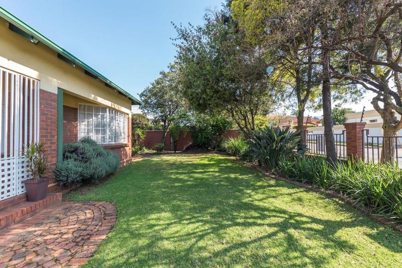 4 Bedroom Property for Sale in South Kensington Gauteng