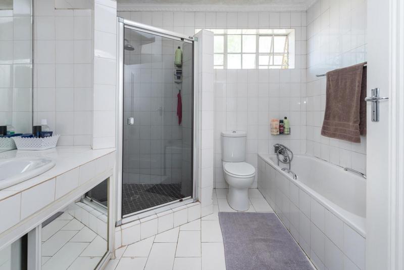 4 Bedroom Property for Sale in South Kensington Gauteng