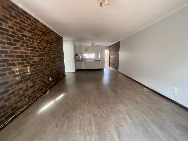 To Let 2 Bedroom Property for Rent in Noordheuwel Gauteng
