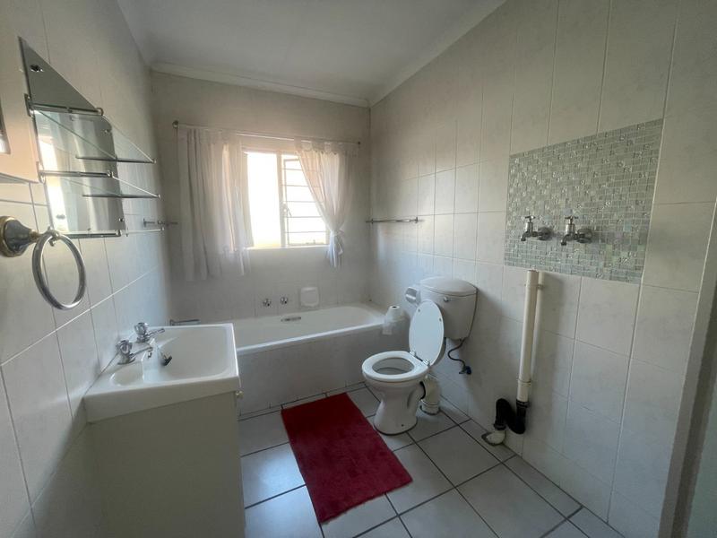 To Let 2 Bedroom Property for Rent in Noordheuwel Gauteng