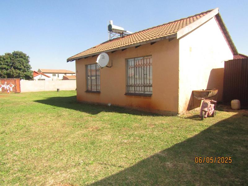 2 Bedroom Property for Sale in Vosloorus Gauteng