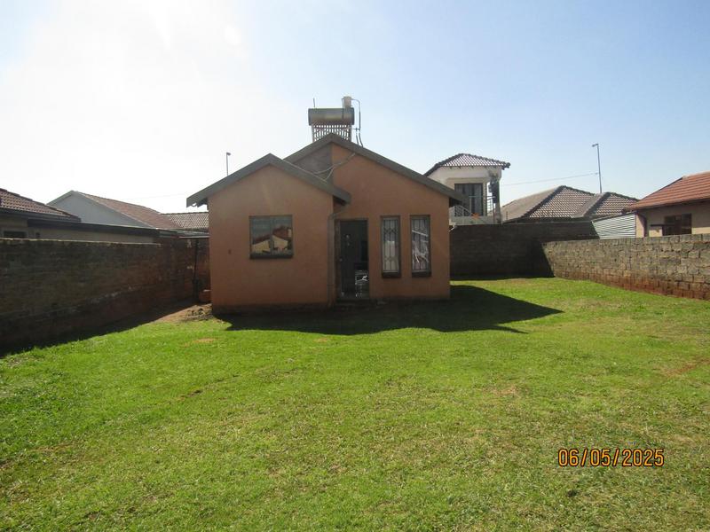2 Bedroom Property for Sale in Vosloorus Gauteng