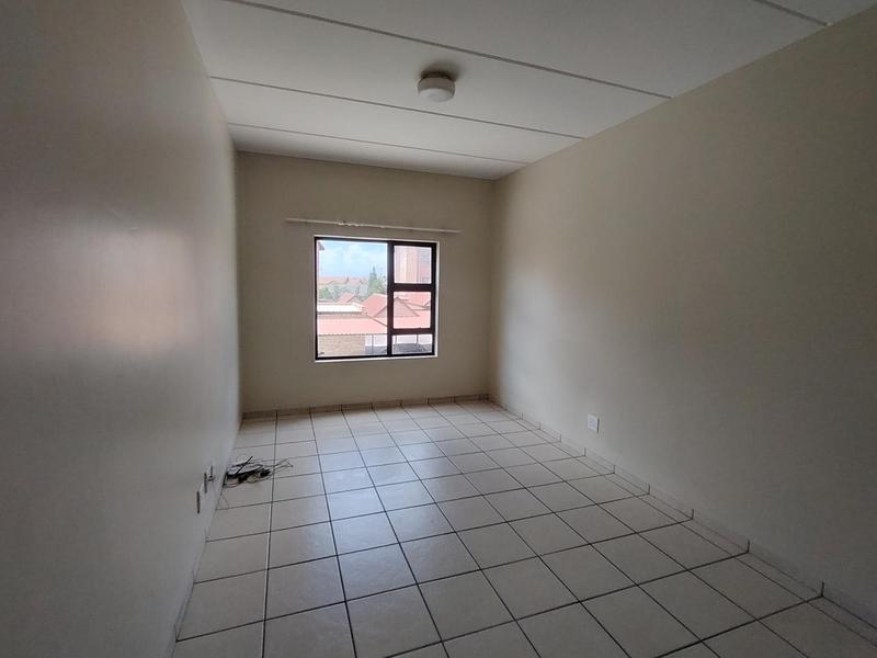 To Let 2 Bedroom Property for Rent in Kosmosdal Gauteng