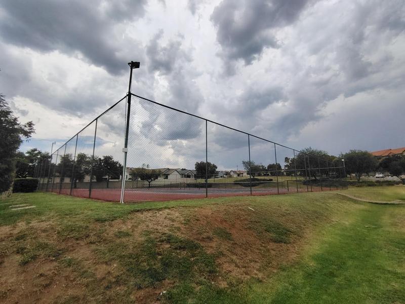 To Let 2 Bedroom Property for Rent in Kosmosdal Gauteng
