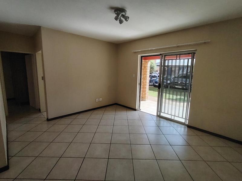 To Let 2 Bedroom Property for Rent in Monavoni Gauteng