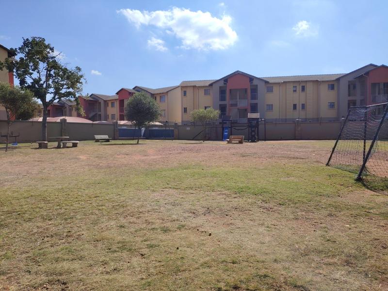 To Let 2 Bedroom Property for Rent in Monavoni Gauteng